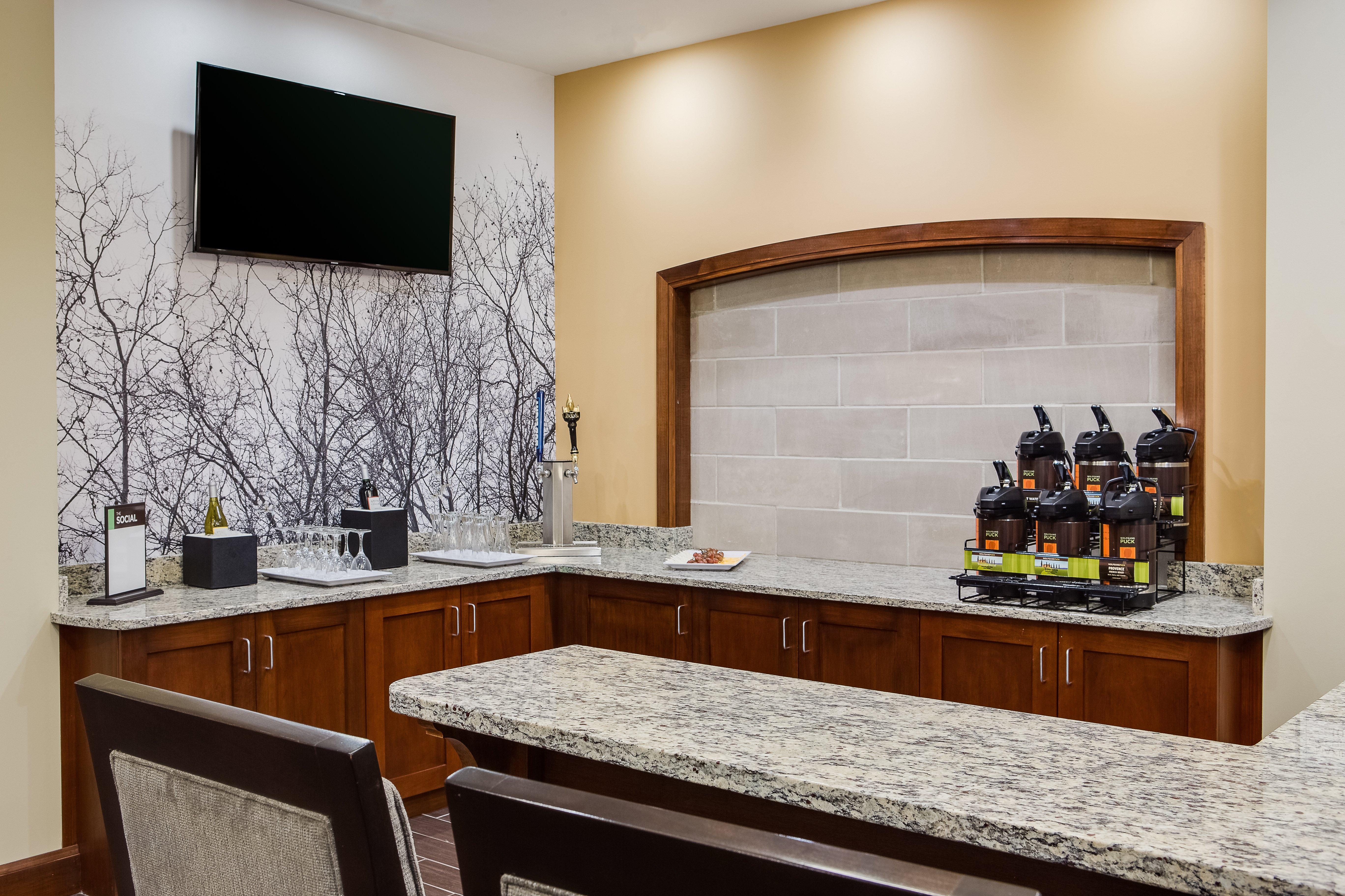 Staybridge Suites Des Moines Downtown By Ihg Exterior photo