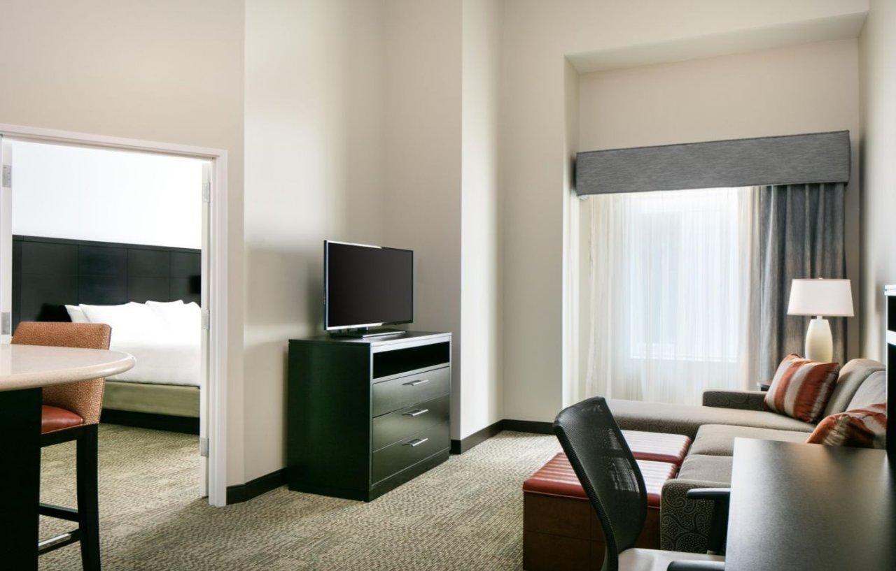 Staybridge Suites Des Moines Downtown By Ihg Exterior photo